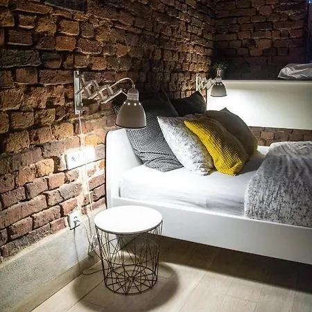 Lägenhetshotell Lion 3*