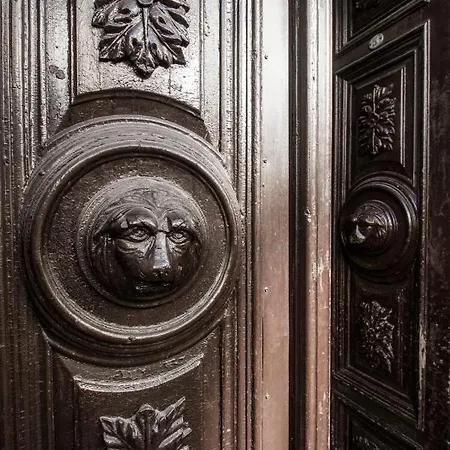 Lägenhetshotell Lion 3*