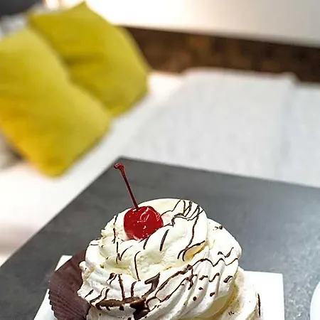 Lion Aparthotel 3*